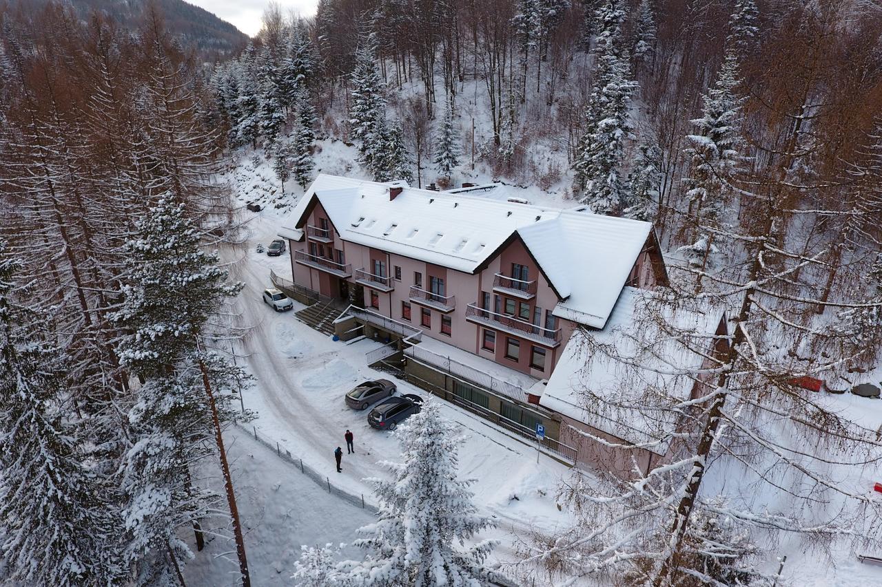 Hotel Klaudia Juszczyn 外观 照片